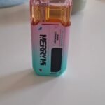 Fotografija mnenja za Merrymi MECHA X 36000 – Polnilna Disposable Vape z Dvojnim Načinom, HD Zaslonom in 11 Okusi | SloveniaVape